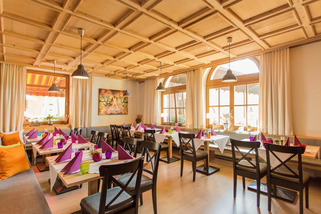 Hotel Gasthof Zum Kirchenwirt พุค ไบ ฮัลไลน์ ภายนอก รูปภาพ
