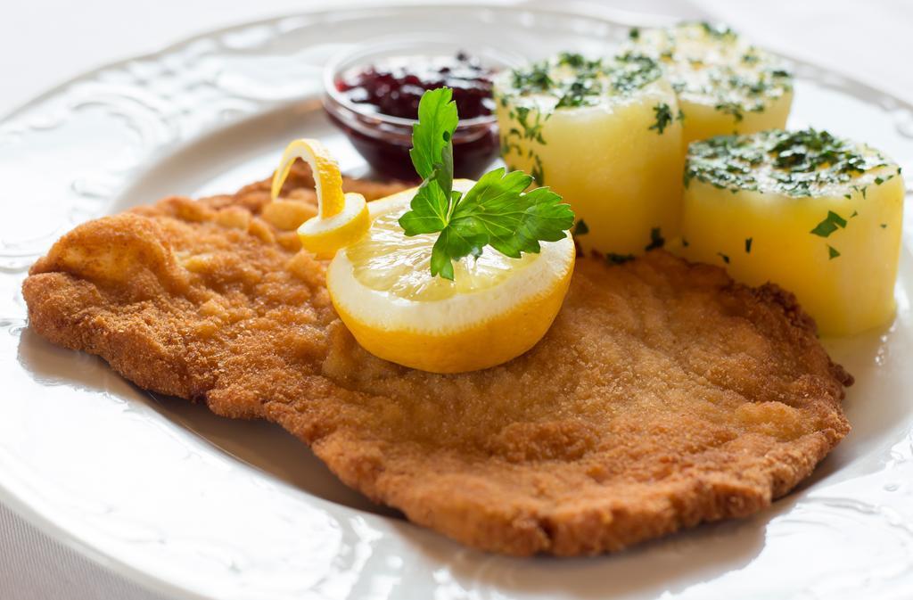 Hotel Gasthof Zum Kirchenwirt พุค ไบ ฮัลไลน์ ภายนอก รูปภาพ
