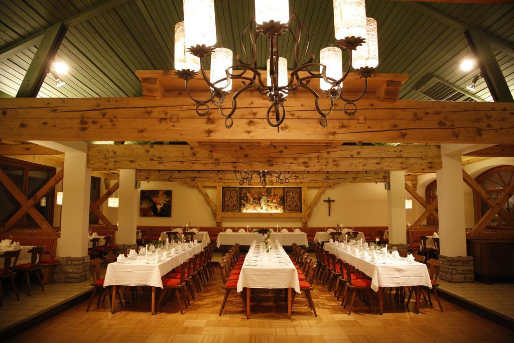 Hotel Gasthof Zum Kirchenwirt พุค ไบ ฮัลไลน์ ภายนอก รูปภาพ