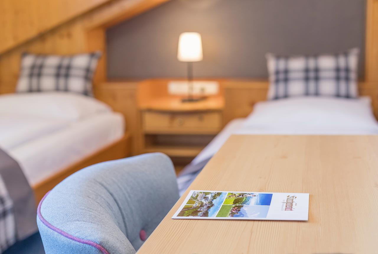 Hotel Gasthof Zum Kirchenwirt พุค ไบ ฮัลไลน์ ภายนอก รูปภาพ