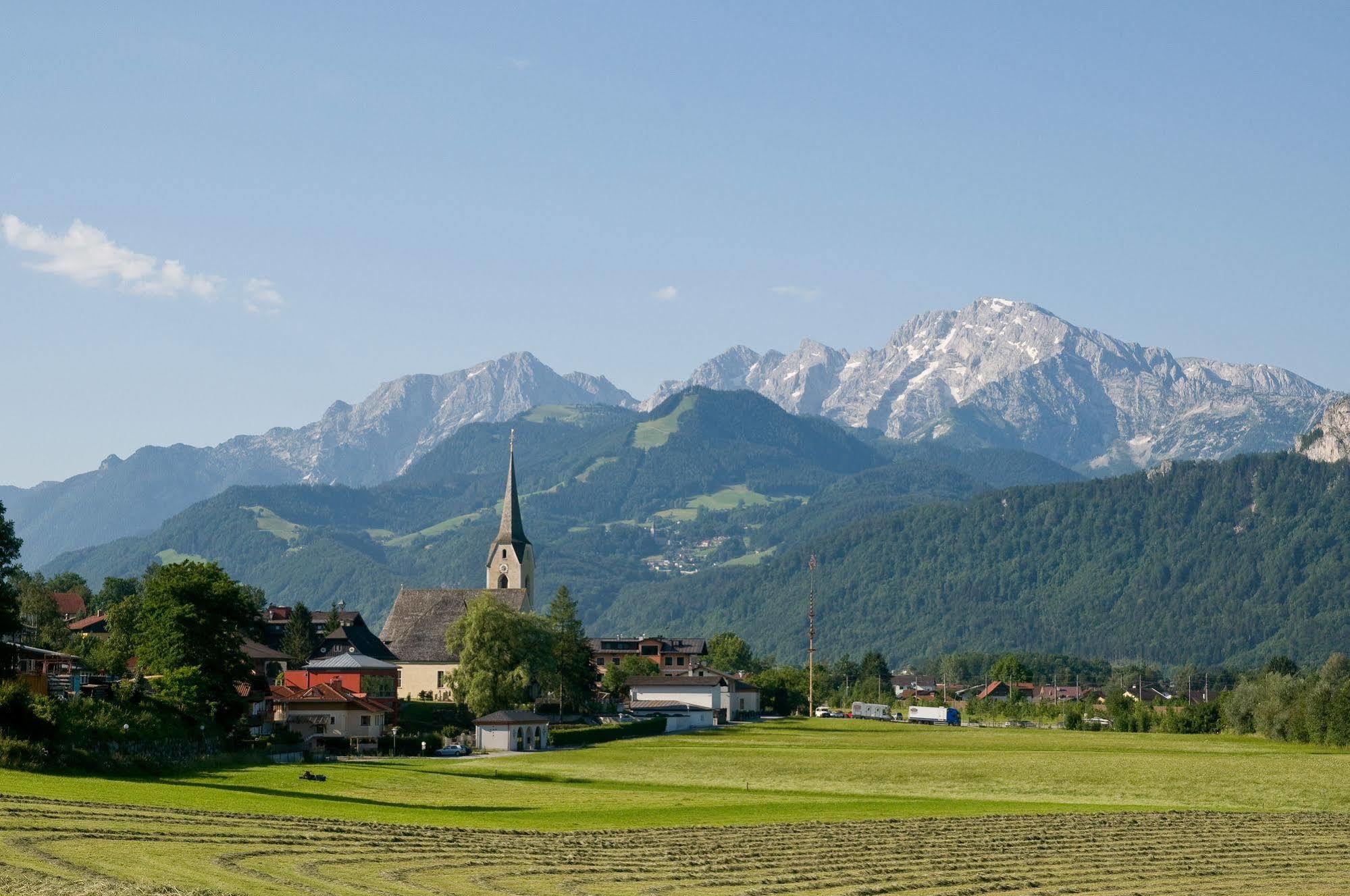 Hotel Gasthof Zum Kirchenwirt พุค ไบ ฮัลไลน์ ภายนอก รูปภาพ