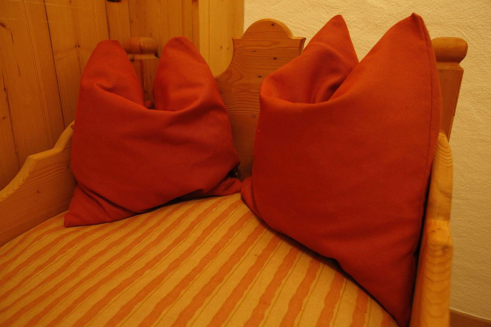 Hotel Gasthof Zum Kirchenwirt พุค ไบ ฮัลไลน์ ภายนอก รูปภาพ